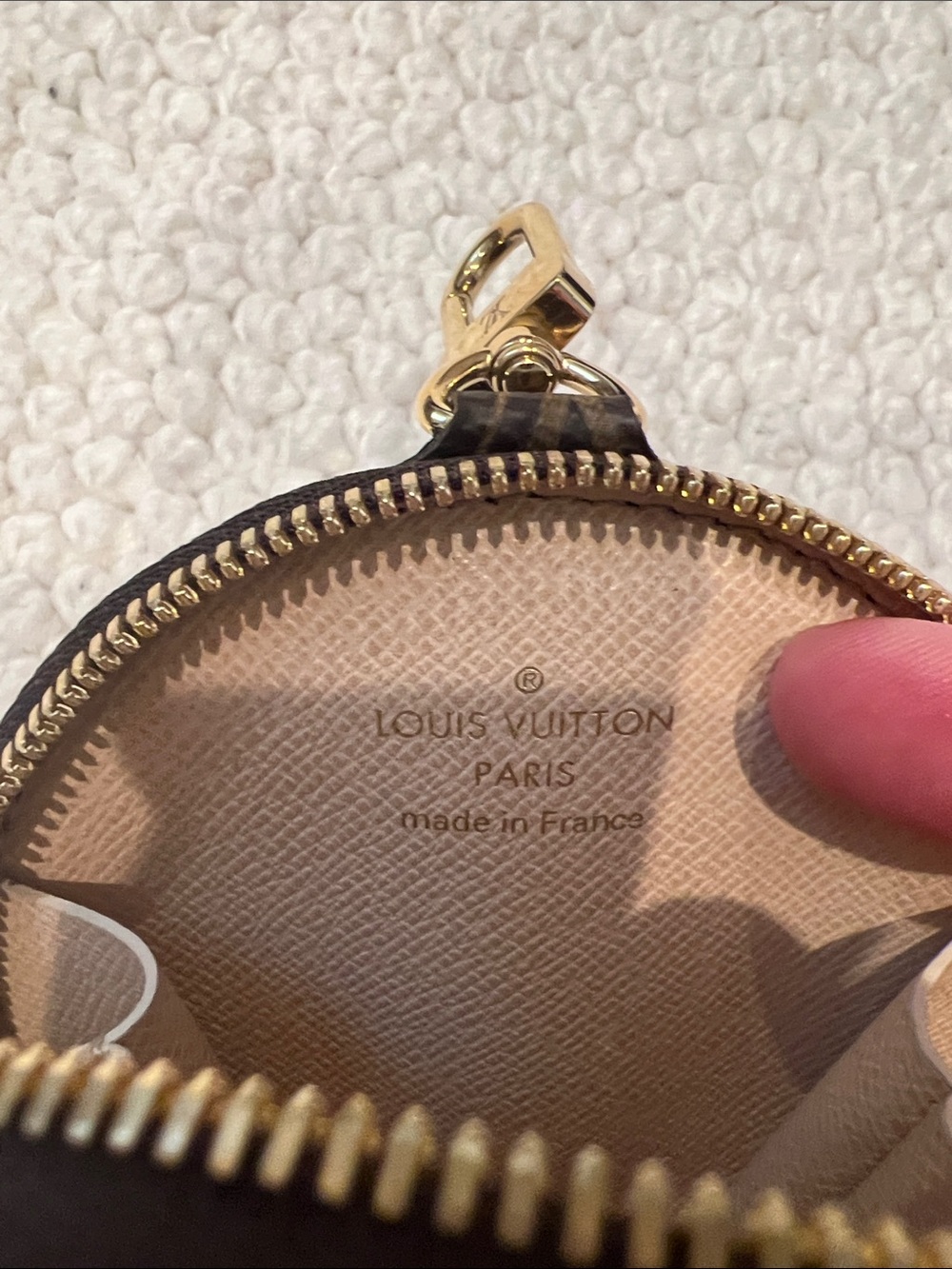 Louis Vuitton Monogram Round Coin Pouch from Muli Pouchette bag - Picture 4 of 5
